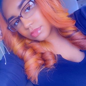 Meet your Posher, Leah